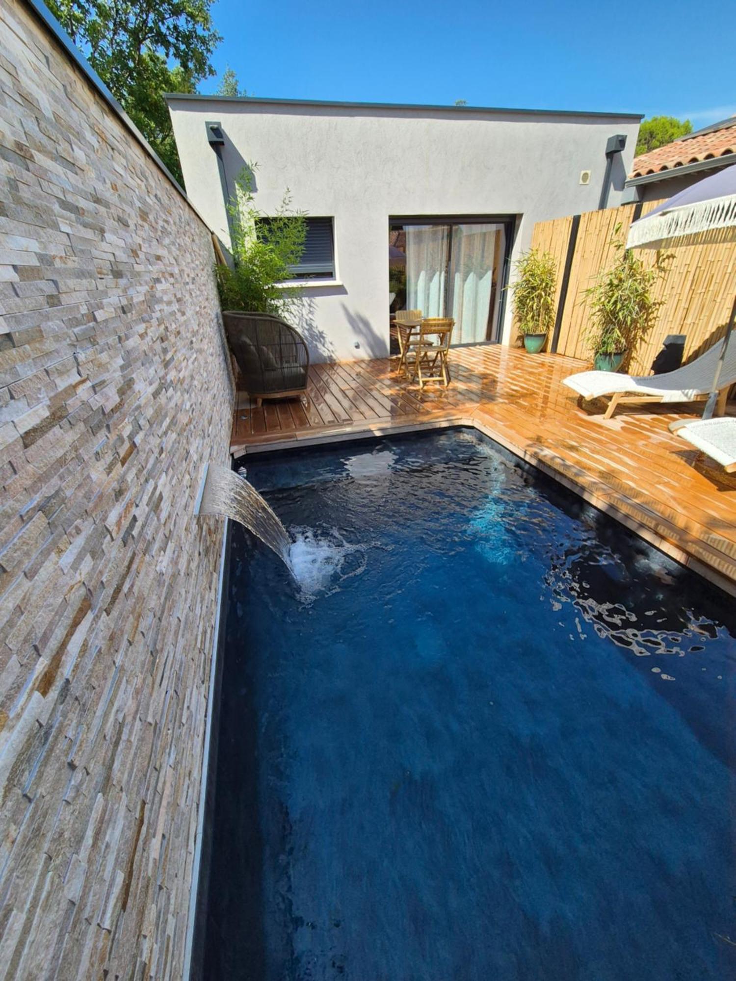 Le Cocoon - Jacuzzi, Sauna Et Piscine Privee Карпантра Экстерьер фото
